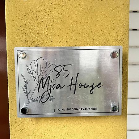 85 Mjka House Free Parking Como Albese Con Cassano Exterior photo