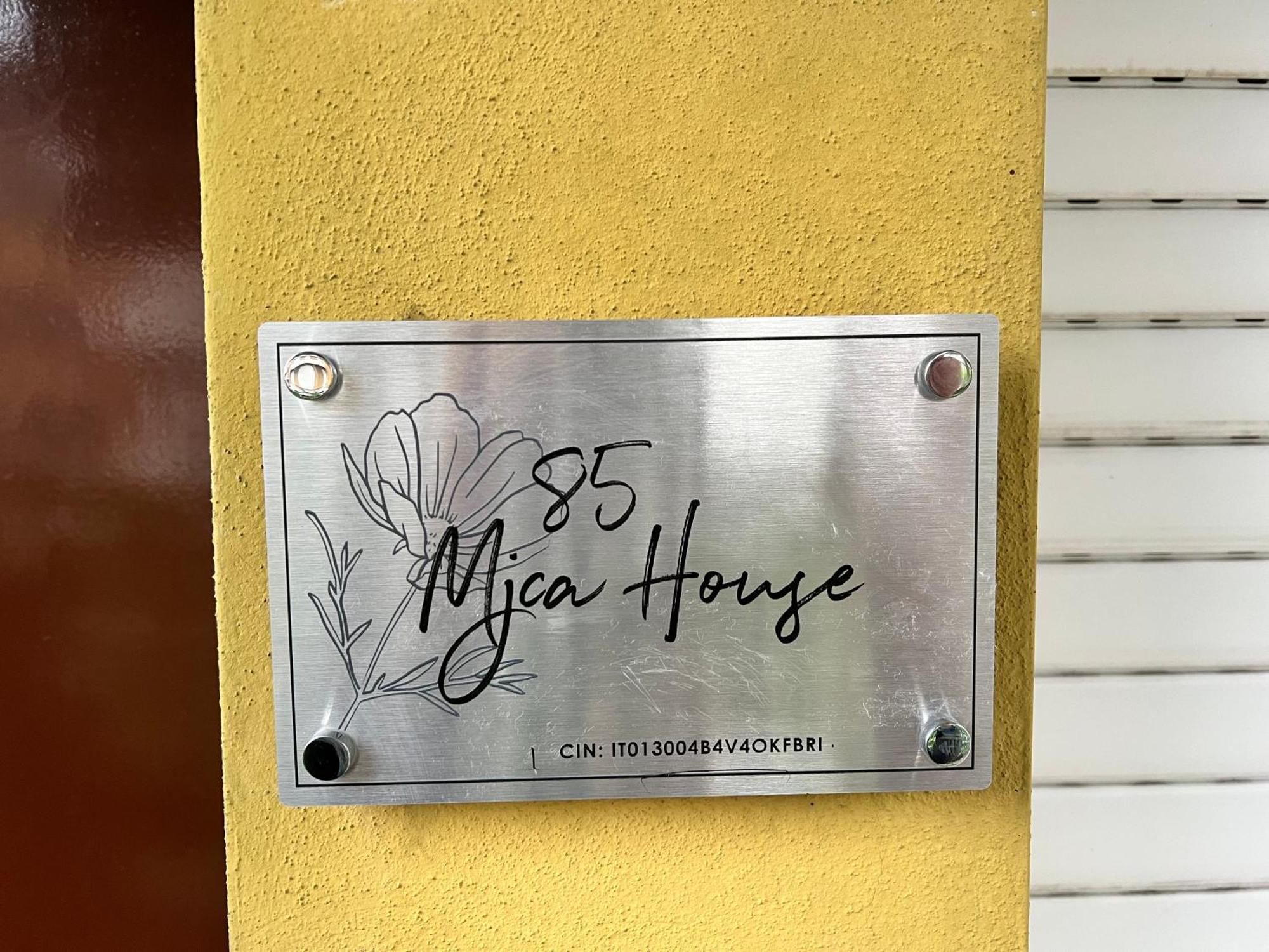 85 Mjka House Free Parking Como Albese Con Cassano Exterior photo